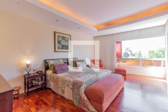 Suíte de apartamento para alugar com 4 quartos, 400m² em Flamengo, Rio de Janeiro