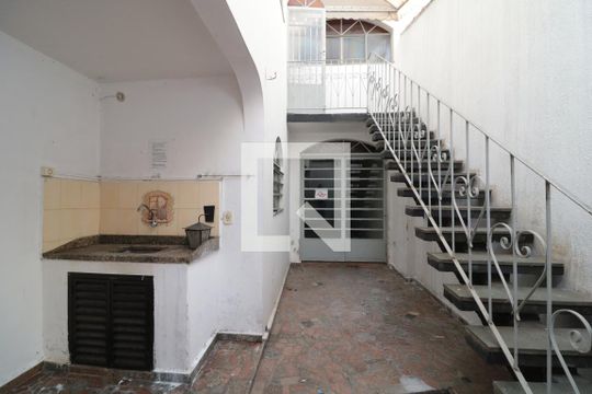 Quintal  de casa à venda com 2 quartos, 200m² em Vila Regente Feijó, São Paulo