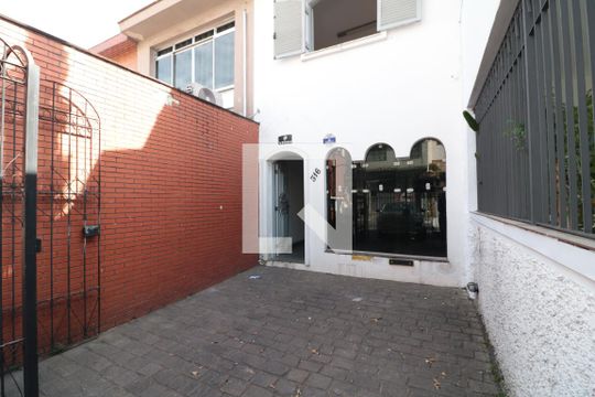 Garagem de casa à venda com 2 quartos, 200m² em Vila Regente Feijó, São Paulo