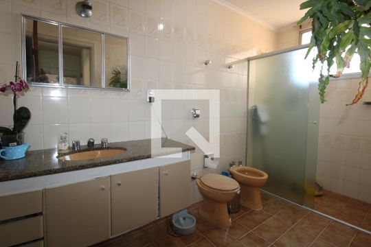 Banheiro Social de apartamento à venda com 2 quartos, 92m² em Centro, Campinas