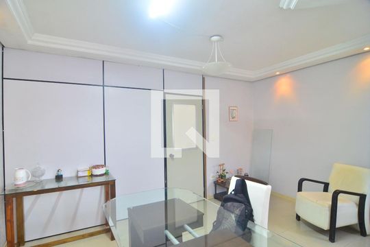 Sala de casa à venda com 4 quartos, 292m² em Estância Velha, Canoas