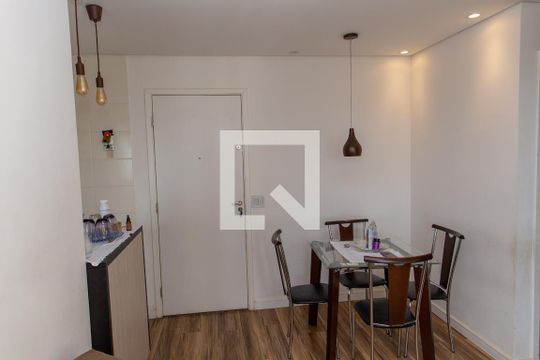 Sala de apartamento à venda com 2 quartos, 41m² em Jardim Campanario, Diadema
