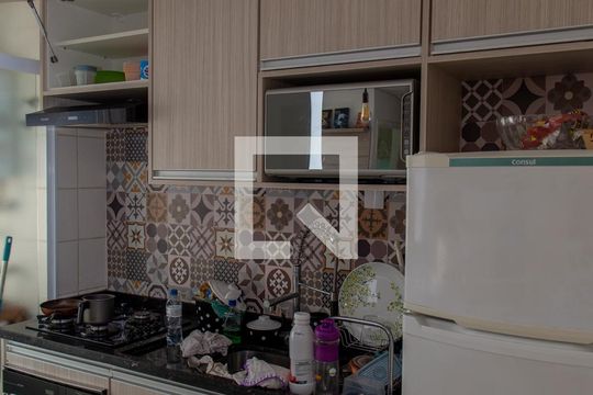 Cozinha de apartamento à venda com 2 quartos, 41m² em Jardim Campanario, Diadema