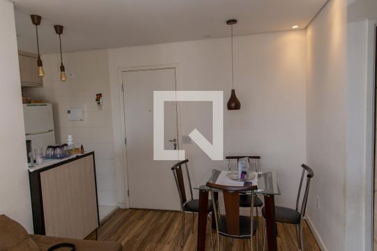 Sala de apartamento à venda com 2 quartos, 41m² em Jardim Campanario, Diadema