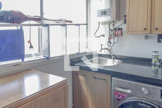 Área de serviço de apartamento à venda com 2 quartos, 63m² em Boa Vista, Porto Alegre