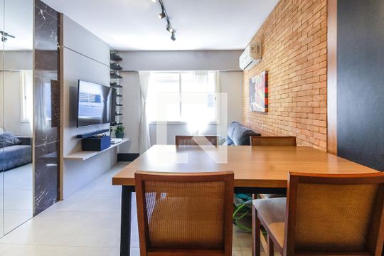 Sala de apartamento à venda com 2 quartos, 63m² em Boa Vista, Porto Alegre