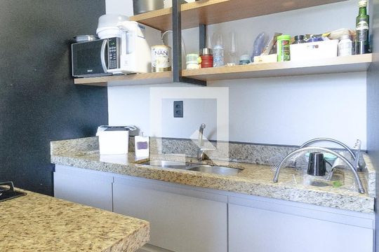 Cozinha de apartamento à venda com 2 quartos, 63m² em Boa Vista, Porto Alegre