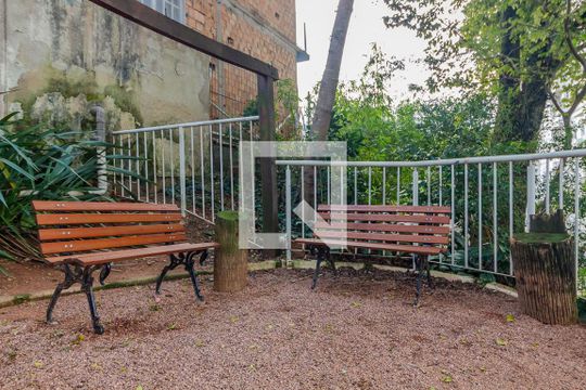 Área comum de apartamento para alugar com 3 quartos, 72m² em Teresópolis, Porto Alegre