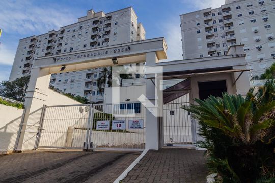Fachada de apartamento para alugar com 3 quartos, 72m² em Teresópolis, Porto Alegre