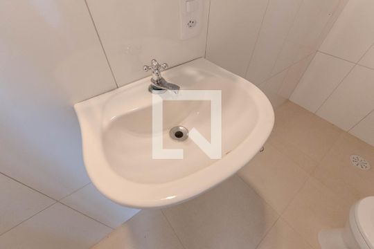 Banheiro de apartamento para alugar com 1 quarto, 40m² em Bela Vista, São Paulo