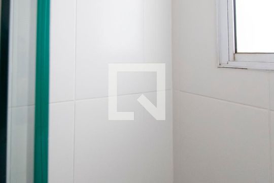 Banheiro Social de apartamento à venda com 3 quartos, 75m² em Teresópolis, Porto Alegre