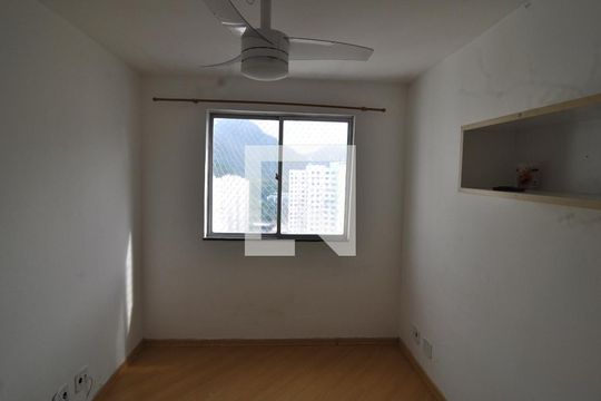 Quarto 1 de apartamento à venda com 2 quartos, 50m² em Jacarepaguá, Rio de Janeiro