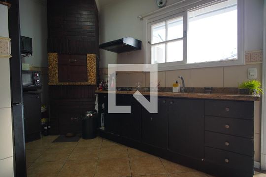 Cozinha  de casa à venda com 4 quartos, 168m² em Jardim Itu, Porto Alegre