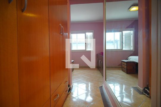 Quarto Suíte de casa à venda com 4 quartos, 168m² em Jardim Itu, Porto Alegre