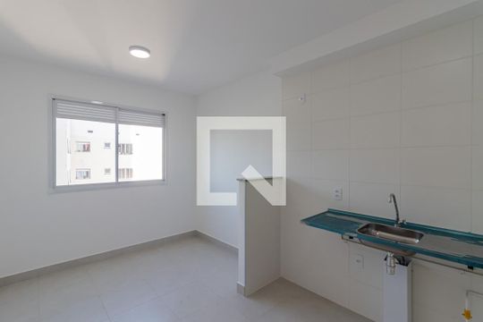 Sala de apartamento à venda com 2 quartos, 32m² em Parque Sevilha, São Paulo
