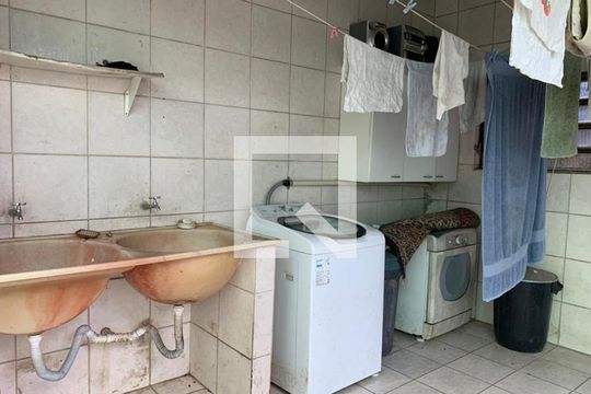 Casa à venda com 3 quartos, 362m² em São Sebastião, Porto Alegre