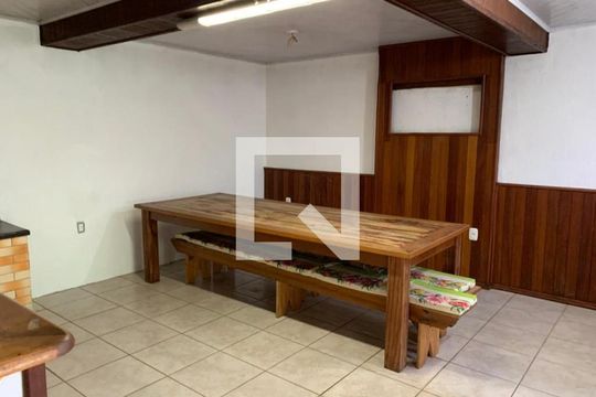 Casa à venda com 3 quartos, 362m² em São Sebastião, Porto Alegre