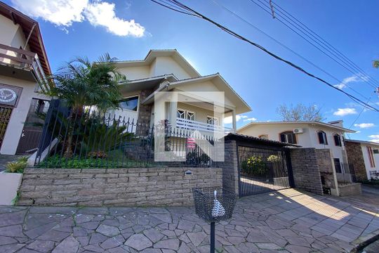 Fachada de casa à venda com 5 quartos, 445m² em Primavera, Novo Hamburgo