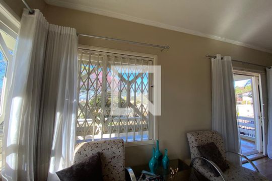 Janela da Sala de Estar 2 de casa à venda com 5 quartos, 445m² em Primavera, Novo Hamburgo