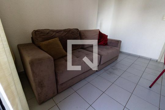 Detalhe da sala de apartamento para alugar com 1 quarto, 68m² em Cidade Ocian, Praia Grande