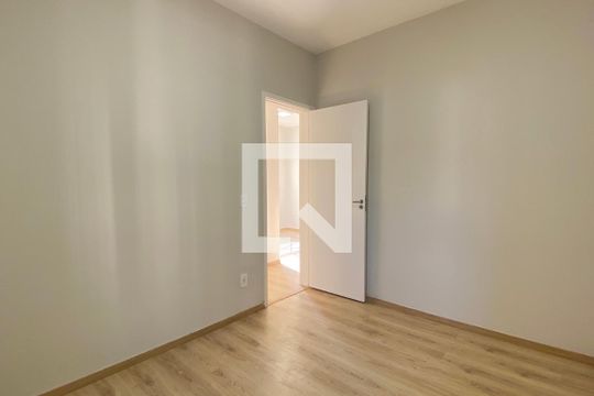 Quarto 2 de apartamento para alugar com 3 quartos, 72m² em Vila Iracema, Barueri