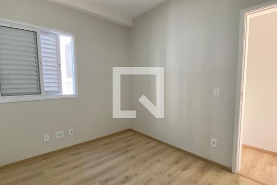 Quarto 2 de apartamento para alugar com 3 quartos, 72m² em Vila Iracema, Barueri