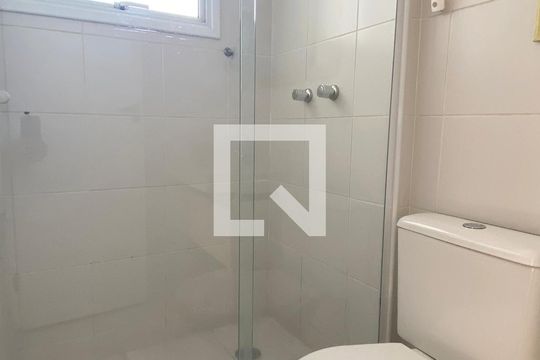 Banheiro Corredor de apartamento para alugar com 3 quartos, 72m² em Vila Iracema, Barueri
