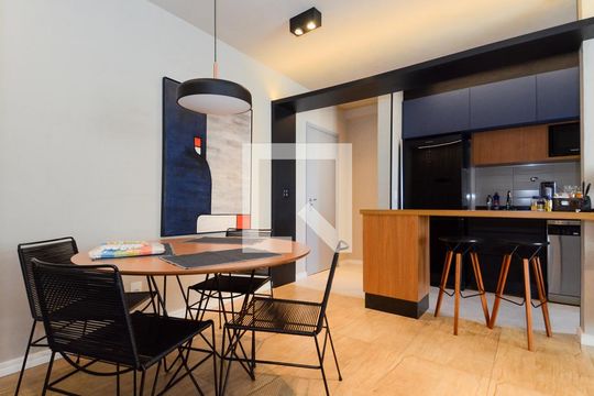 Sala de apartamento à venda com 2 quartos, 68m² em Jardim Flor da Montanha, Guarulhos
