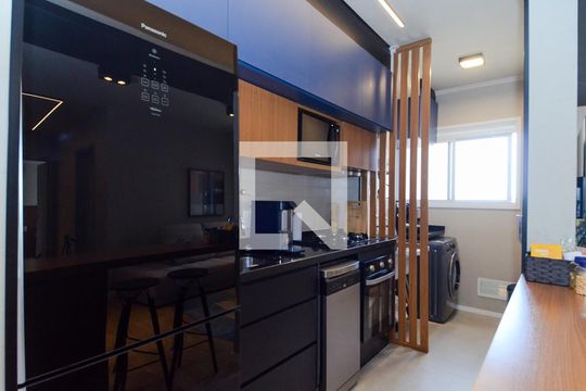 Cozinha de apartamento à venda com 2 quartos, 68m² em Jardim Flor da Montanha, Guarulhos