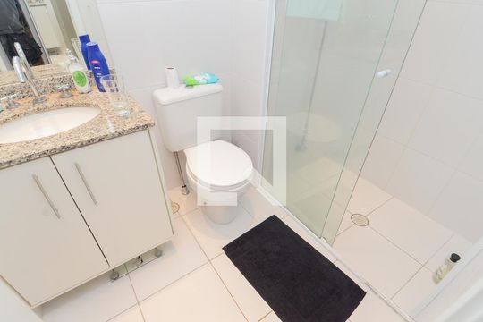 Banheiro da Suíte de apartamento à venda com 2 quartos, 68m² em Jardim Flor da Montanha, Guarulhos