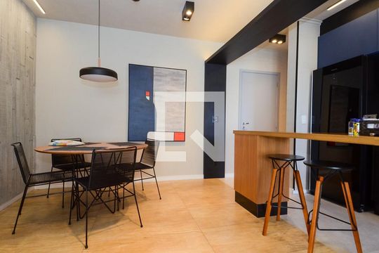Sala de apartamento à venda com 2 quartos, 68m² em Jardim Flor da Montanha, Guarulhos