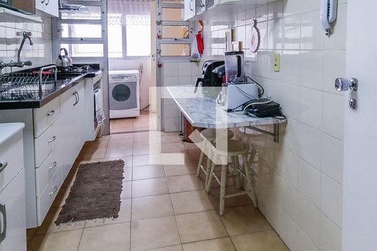 Cozinha de apartamento à venda com 3 quartos, 110m² em Cristo Redentor, Porto Alegre