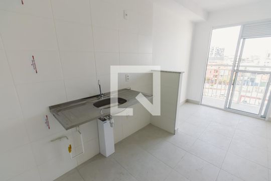 Cozinha de apartamento para alugar com 1 quarto, 34m² em Bom Retiro, São Paulo