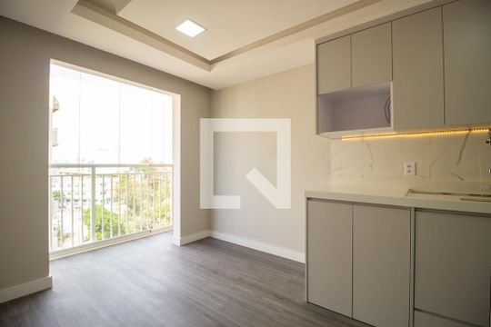 Apartamento para alugar com 2 quartos, 45m² em Cambuci, São Paulo