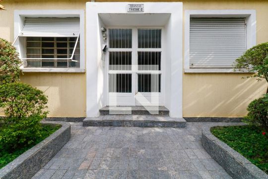Fachada de apartamento à venda com 2 quartos, 90m² em Pinheiros, São Paulo