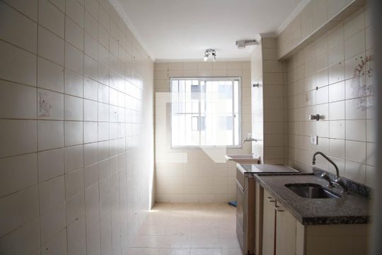 Cozinha de apartamento para alugar com 2 quartos, 52m² em Brás, São Paulo