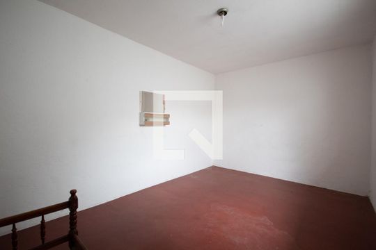 Quarto de casa para alugar com 1 quarto, 40m² em São Pedro, Osasco