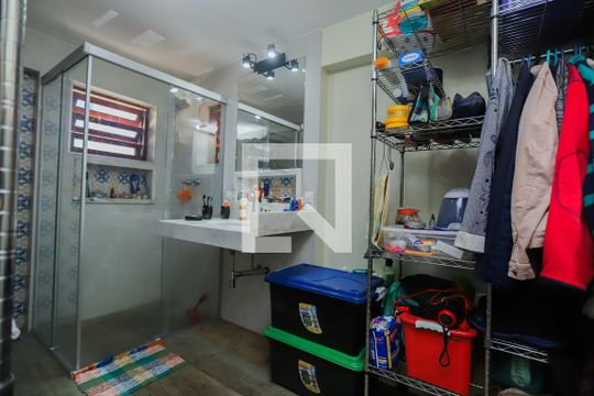 Banheiro da Suíte de casa à venda com 3 quartos, 242m² em Vila Romana, São Paulo