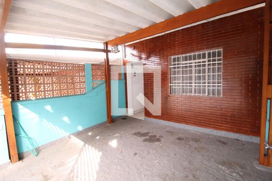 Garagem de casa à venda com 2 quartos, 60m² em Santana, São Paulo