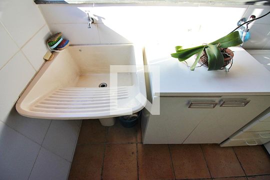 Lavanderia de casa à venda com 2 quartos, 250m² em Taboão, São Bernardo do Campo