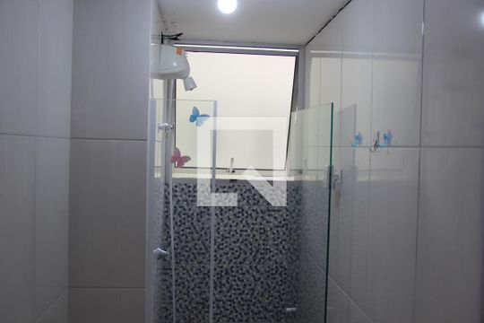 Banheiro de apartamento para alugar com 2 quartos, 49m² em Jardim Petropolis, Cotia