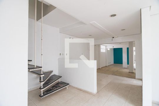 Corredor de casa à venda com 4 quartos, 320m² em Vila Monte Alegre, São Paulo