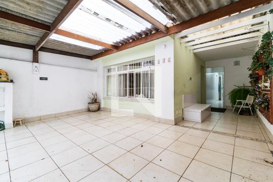 Garagem de casa à venda com 2 quartos, 180m² em Planalto Paulista, São Paulo