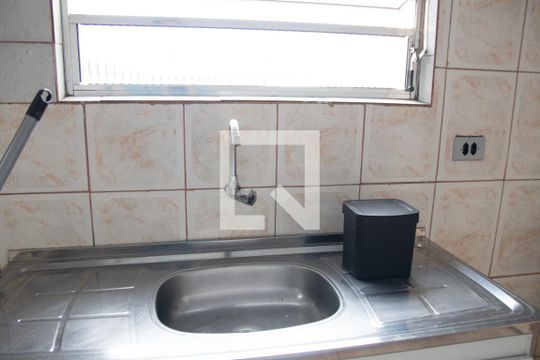 Cozinha de casa para alugar com 1 quarto, 250m² em Jardim Brasil (zona Norte), São Paulo
