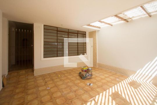 Garagem de casa para alugar com 2 quartos, 150m² em Jardim Caravelas, São Paulo