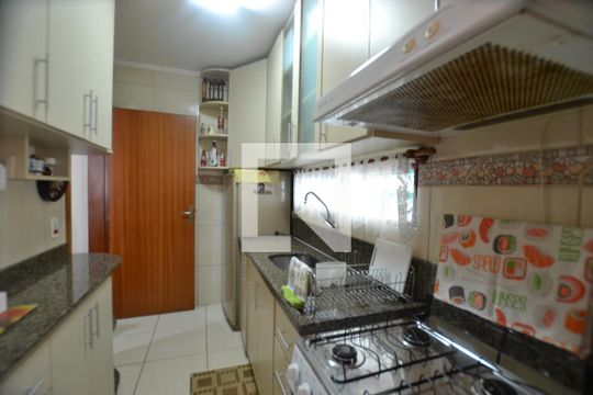 Cozinha de apartamento para alugar com 2 quartos, 62m² em Nonoai, Porto Alegre