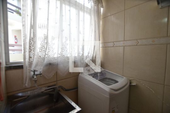 Área de Serviço de apartamento para alugar com 2 quartos, 62m² em Nonoai, Porto Alegre