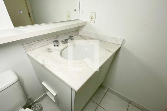 Banheiro  de apartamento para alugar com 2 quartos, 57m² em Mauá, Novo Hamburgo