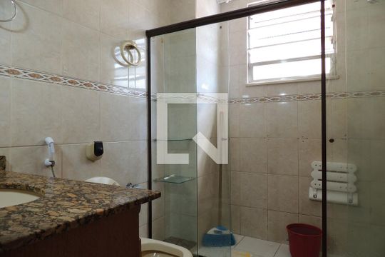 Banheiro Social de apartamento para alugar com 3 quartos, 83m² em Freguesia (jacarepaguá), Rio de Janeiro