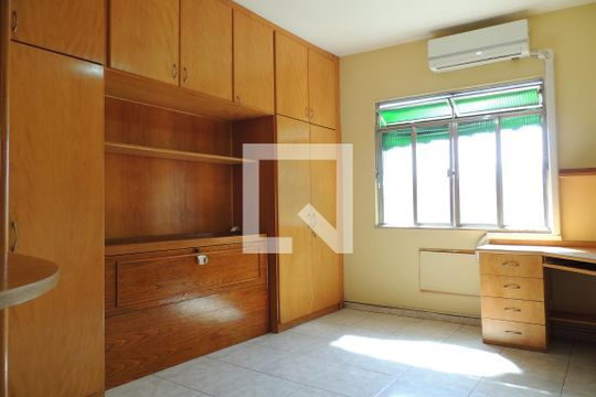 Quarto 1 - Armários de apartamento para alugar com 3 quartos, 83m² em Freguesia (jacarepaguá), Rio de Janeiro